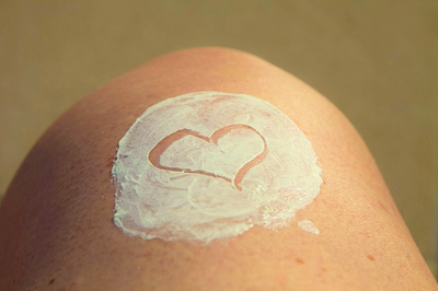 What are the health benefits of natural sunscreen? (why reef-safe sunscreen is what you want)